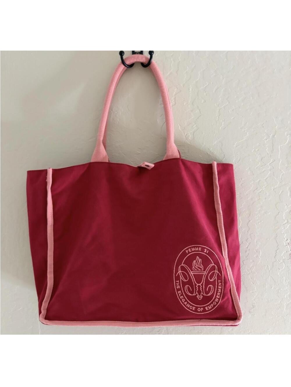 Domaine Curry Femme 31 Elegant Burgundy Tote Bag